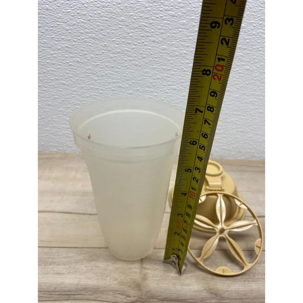 Vtg Tupperware Quik Shake 844-27 Clear 500ml. With Tan Lid
